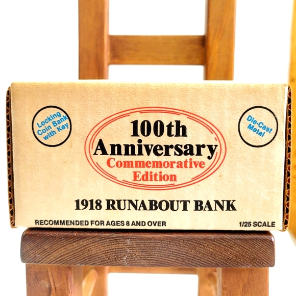 Vintage ERTL Amoco 1918 Runabout Die Cast Metal Locking Coin Bank 1/25 Scale - Picture 14 of 16